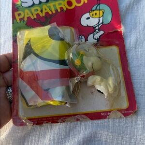 SNOOPY Paratrooper Vintage Peanuts - Parachute
